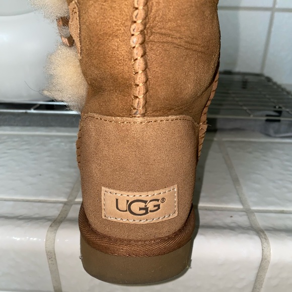 UGG Bailey Button Triplet II Boot - Picture 9 of 10